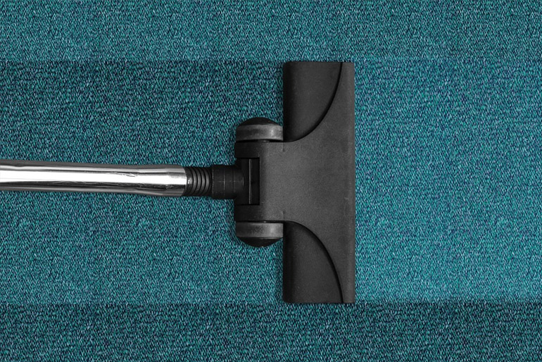 A szőnyeg vagy a szőnyegpadló takarításához nélkülözhetetlen a porszívó.